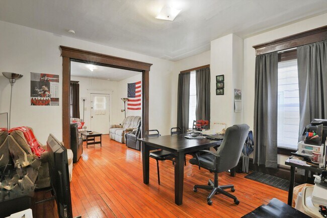 Foto del edificio - 4 or 5 Bedroom Right off of High St - OSU Campus