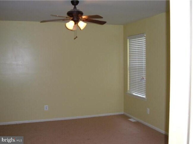 Foto del edificio - 110 N Hill Dr