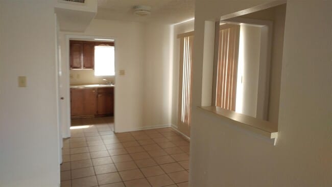 Building Photo - 113 Oak Ridge Ave