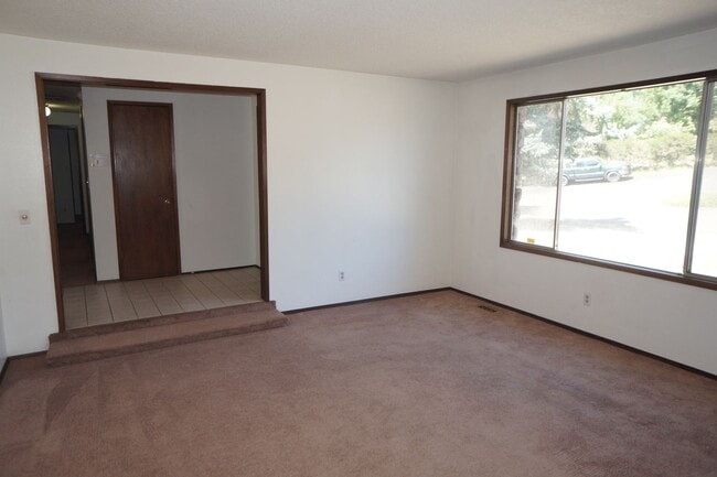 Foto del edificio - 6404 SE Furnberg St
