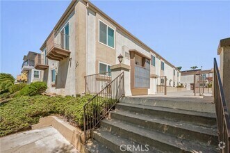 Building Photo - 120 S Francisca Ave