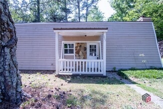 Building Photo - 207 Rustwood Dr