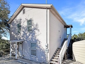 Building Photo - 721 Ramblewood Dr