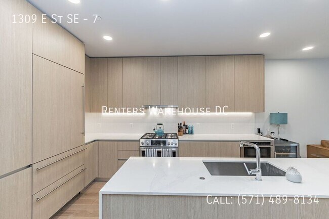 Foto del edificio - 1309 E St SE