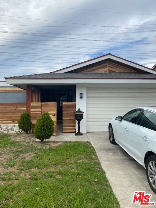 Foto principal - 11911 Yearling St