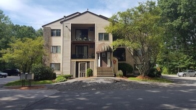 Building Photo - 49 Parker Ave