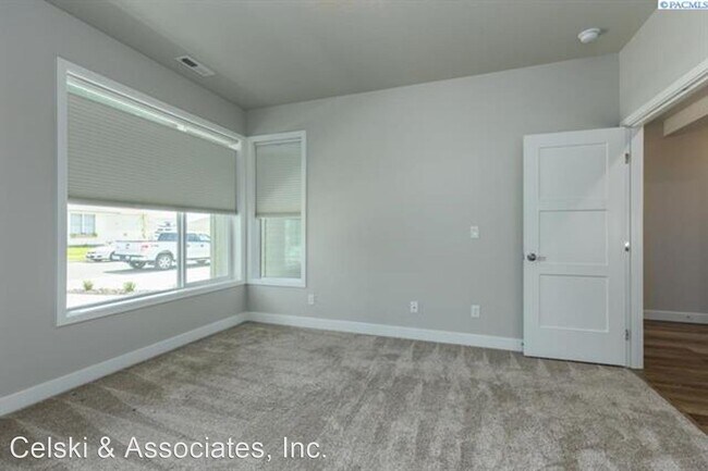 Building Photo - 3 br, 2 bath House - 4626 White Drive
