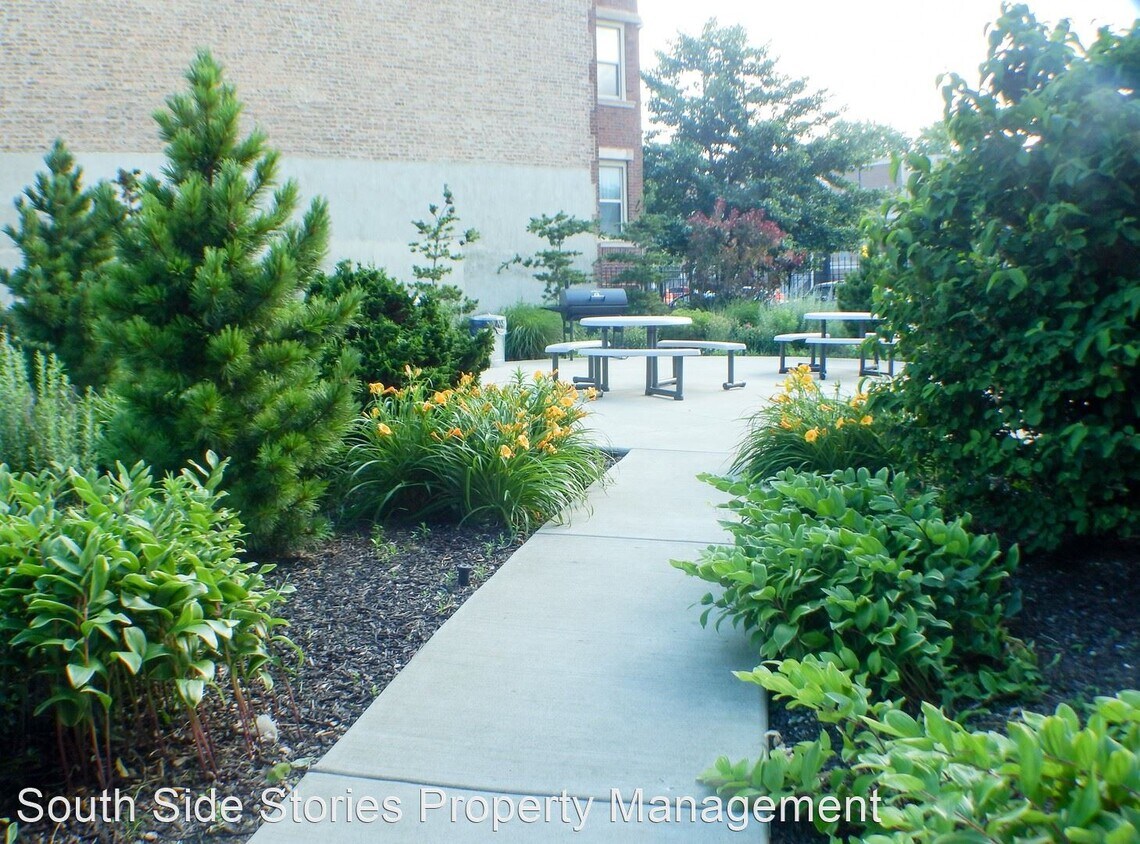 Primary Photo - 4840 S Indiana Ave