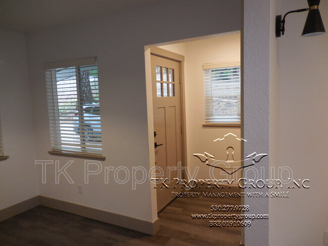 Building Photo - 12506 Sleepy Hollow Way