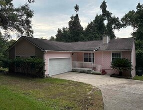 Building Photo - 3010 Setter Ct