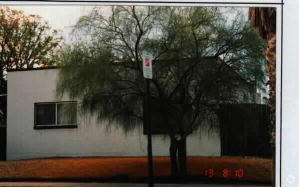 Building Photo - 250 N Santa Rita Ave