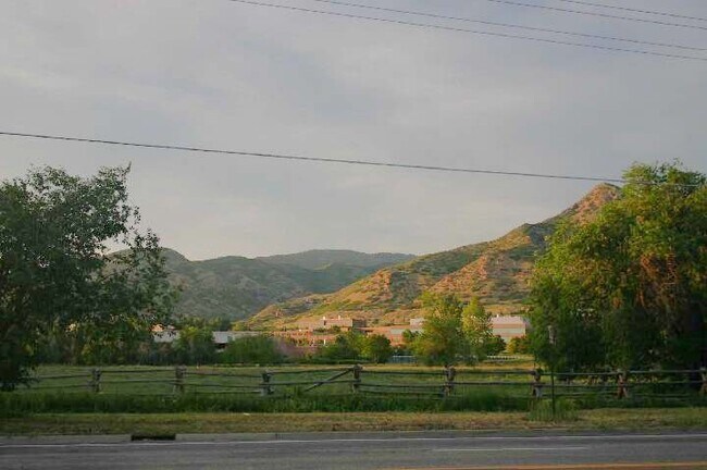 Foto del edificio - 2306 Sunnyside Ave S