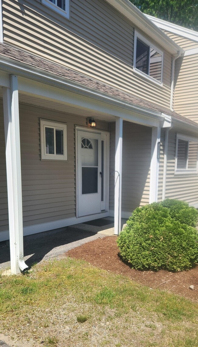 Building Photo - 302 Dongary Rd
