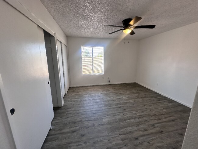 Foto del edificio - 1421 Cimarron Ct