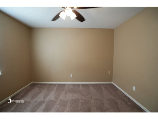 Foto del edificio - Samantha Place Apartments - Washer/Dryer Furnished