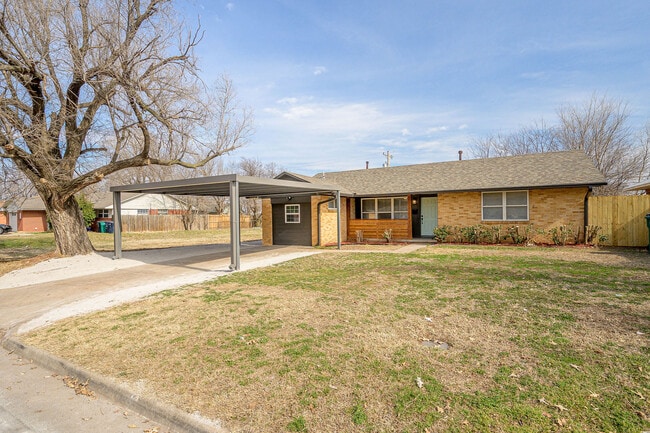 Building Photo - 6104 S Villa Ave