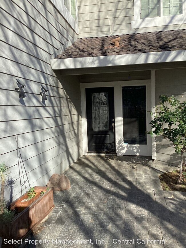 Building Photo - 3 br, 2 bath House - 3520 Regency Park Dr.