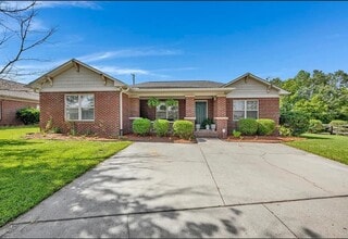 Building Photo - 1500 Heritage Cir SE