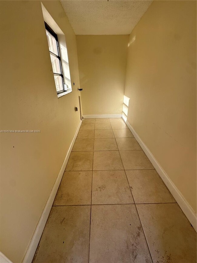 Foto del edificio - 4862 NW 4th Terrace