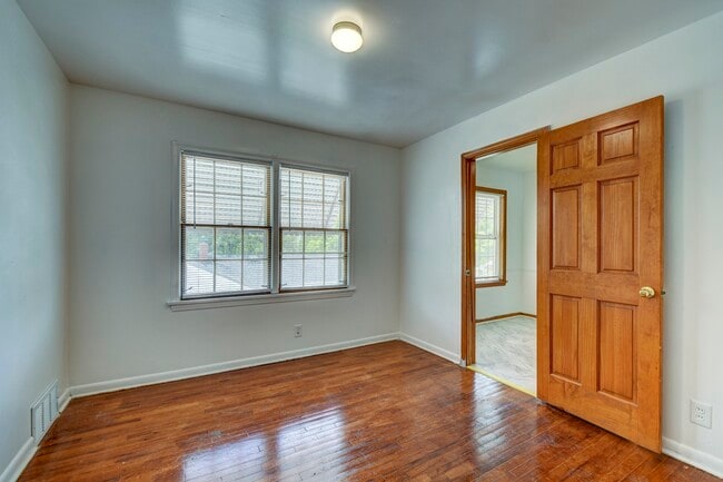 Building Photo - 4202 N 52nd St