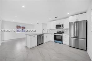 Building Photo - Northwest 43rd Court, Miami, FL 33126 - 2 ...