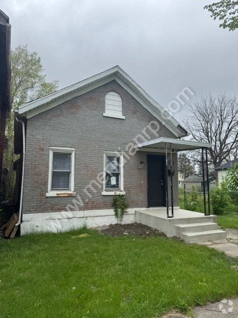 Building Photo - 1107 Summit St