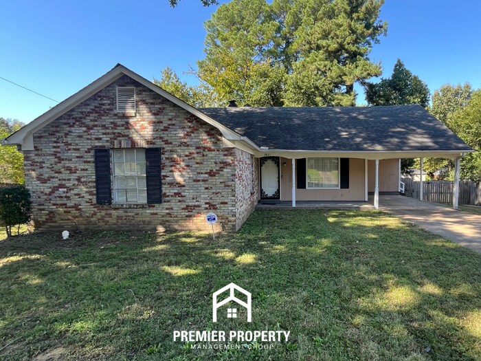 Photo - Charming 3-Bedroom Home for Rent in Memphis, TN - 3821 Oak Lake Lane, Memphis, TN 38118