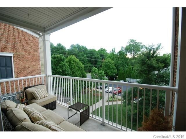 Building Photo - 3250 Margellina Drive