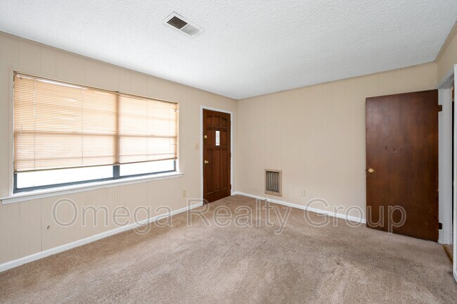 Foto del edificio - 8010 4th Ave