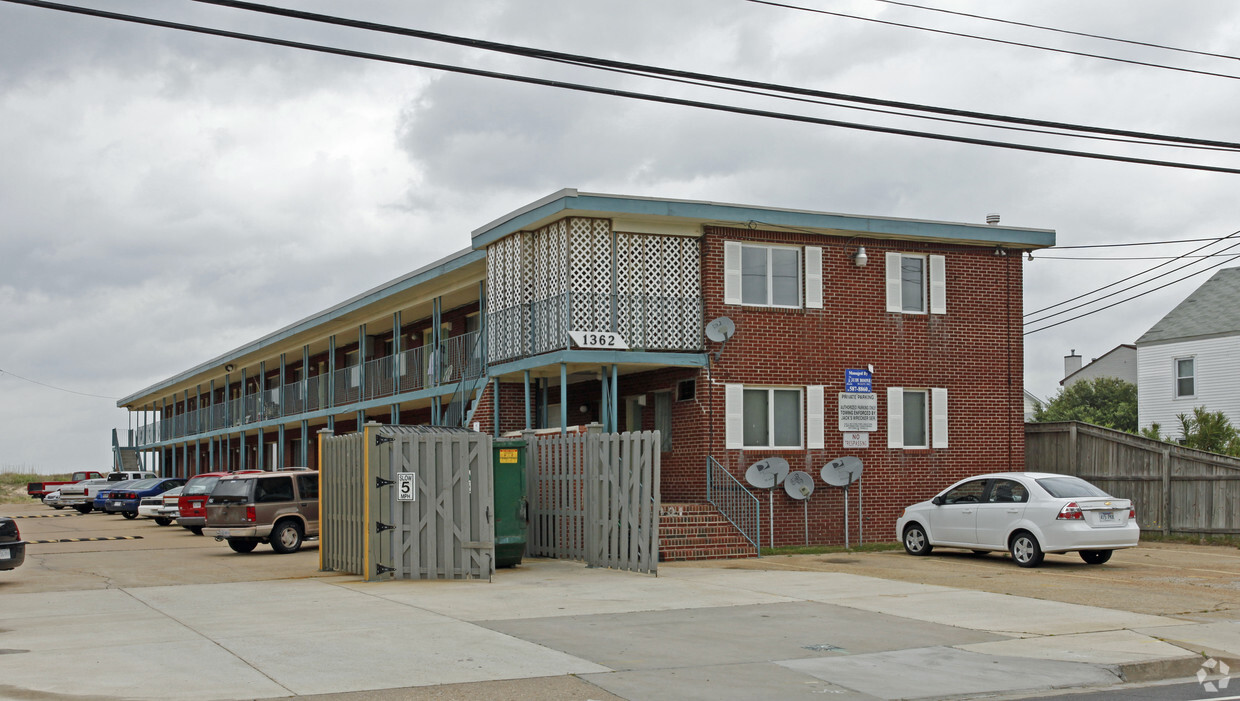 Building Photo - 1362-1372 W Ocean View Ave