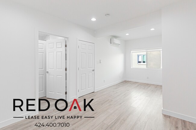 Foto del edificio - 608 W Hillcrest Blvd