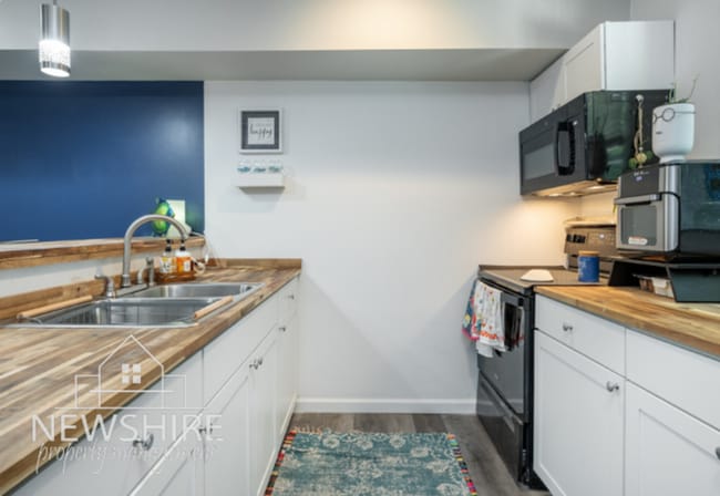 Building Photo - 2 Bedroom Apartments - Discover Hampton Ave Apartments in Greenville, SC!