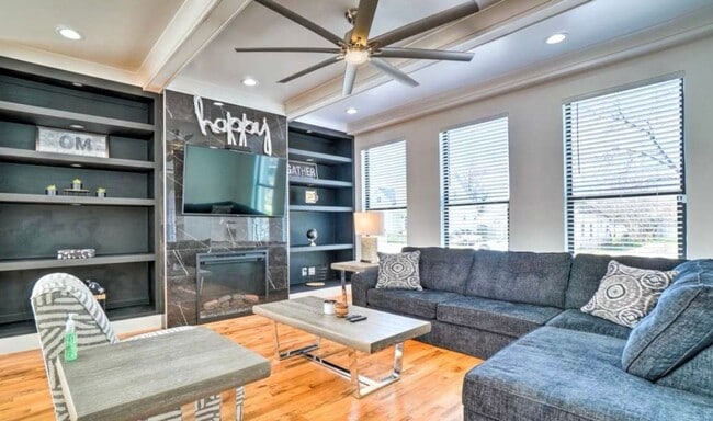 Foto del edificio - 1732 22nd Ave N