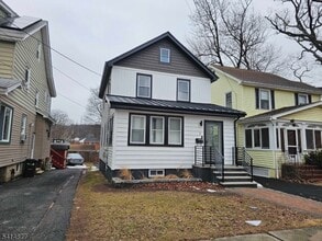 Building Photo - 3 Winfield St