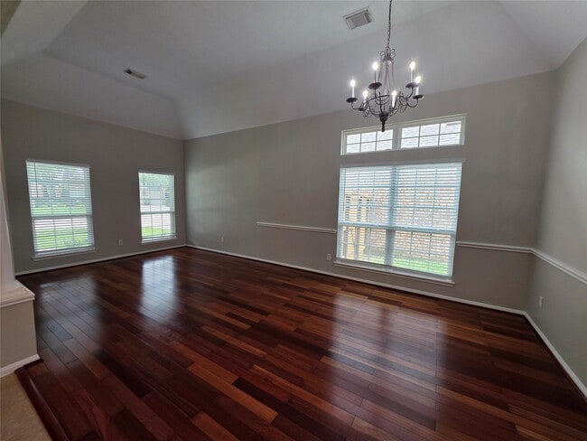 Foto del edificio - 5218 Cottonwood Creek Ln