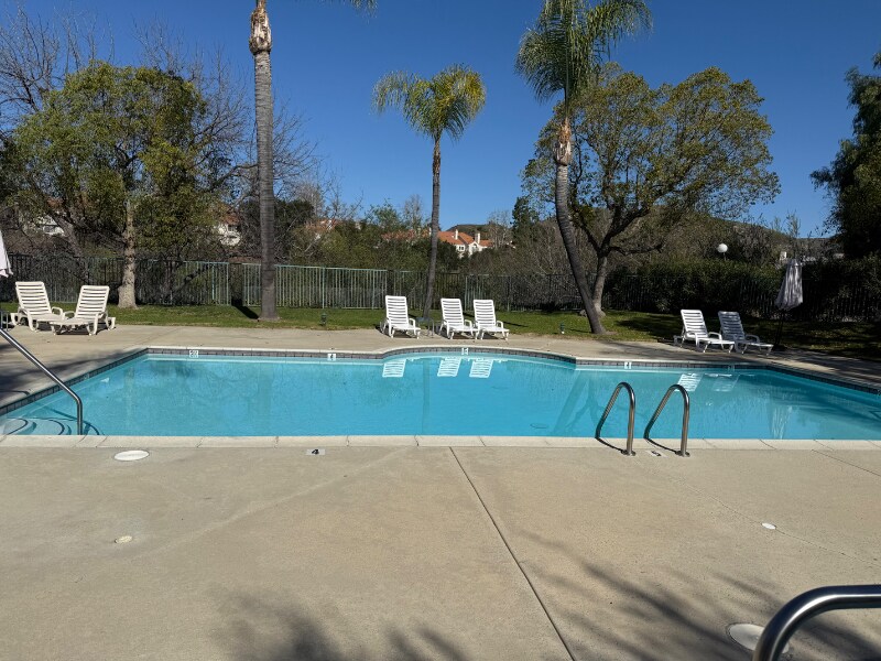 Foto principal - 4201 Las Virgenes Rd