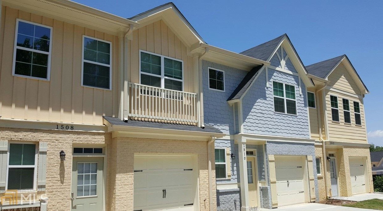 Primary Photo - 250 Stone Ridge Cir