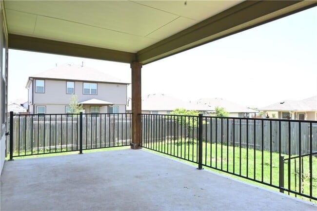 Building Photo - 124 Gray Wolf Dr