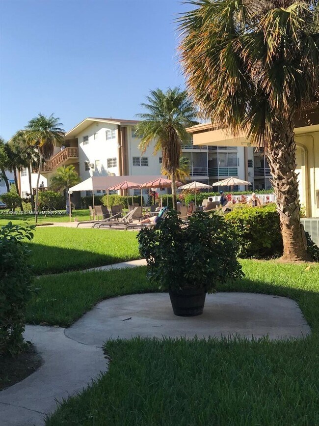 Foto del edificio - 16801 NE 13th Ave