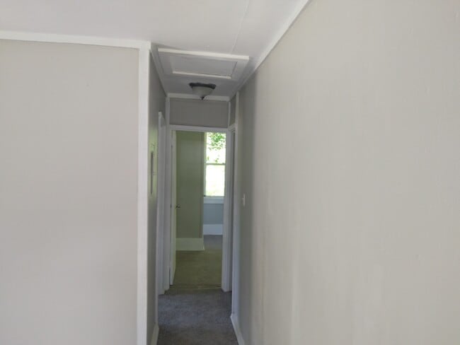 Building Photo - 106 Peach Ave