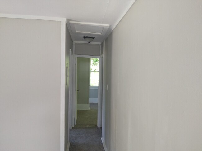 Foto del edificio - 106 Peach Ave