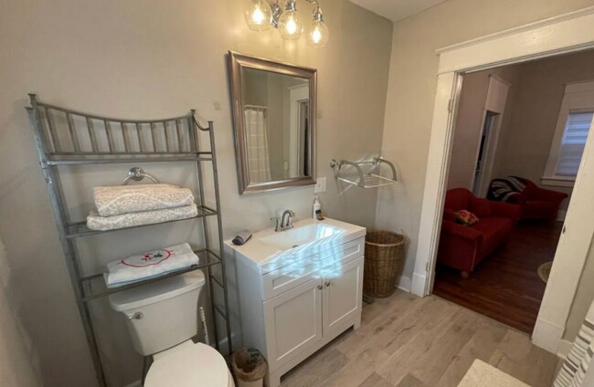 Foto del edificio - 506 W 48th St