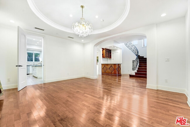 Building Photo - 219 S Willaman Dr