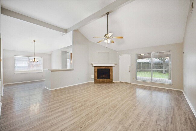 Foto del edificio - 20323 Pinefield Ln