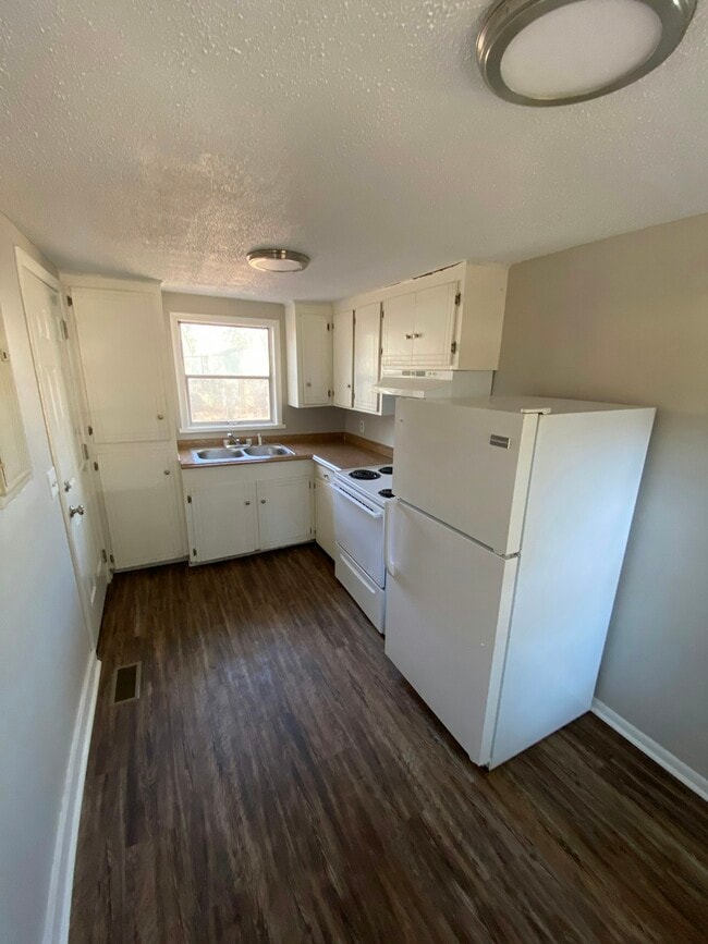 Building Photo - 66 Holly Hill Dr