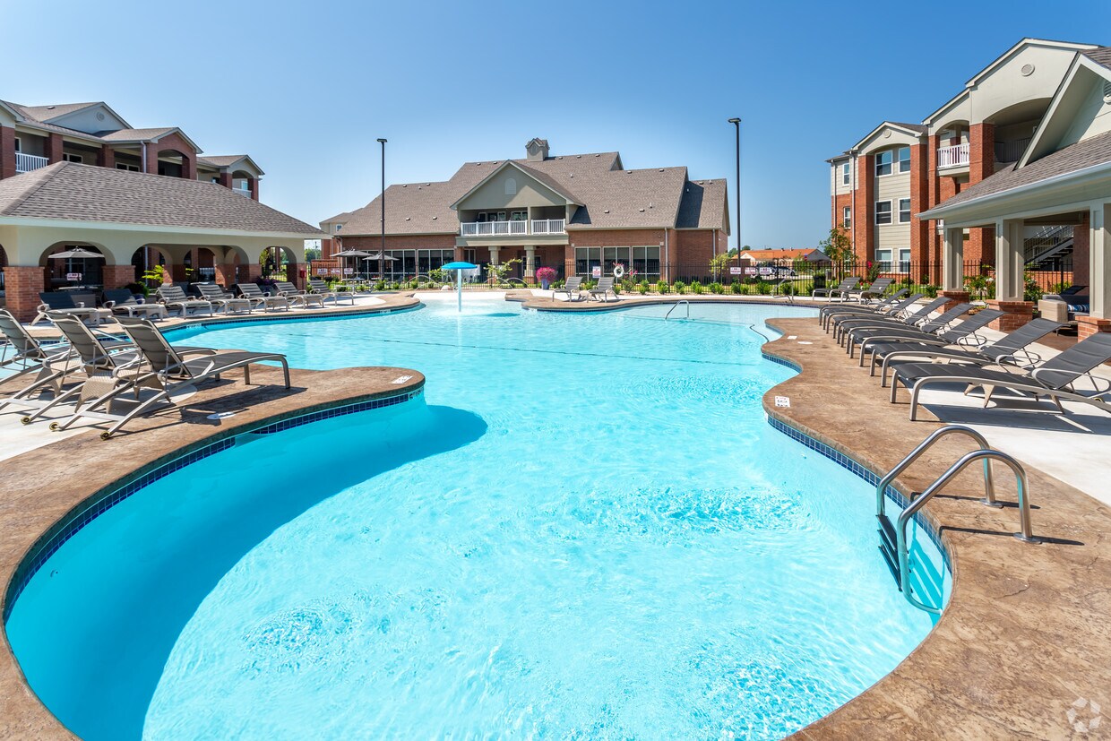 Walton Crossing Apartments in Bentonville, AR
