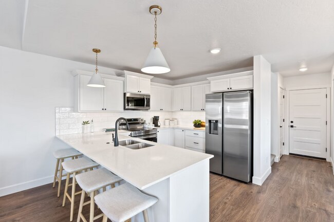 Foto del edificio - Brand New 3 Bed, 2.5 Bath Home with Open Concept & 2-Car Garage