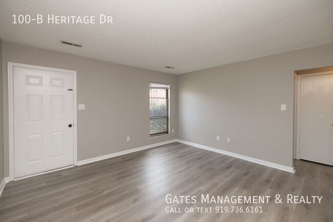 Foto del edificio - 100-B Heritage Dr-