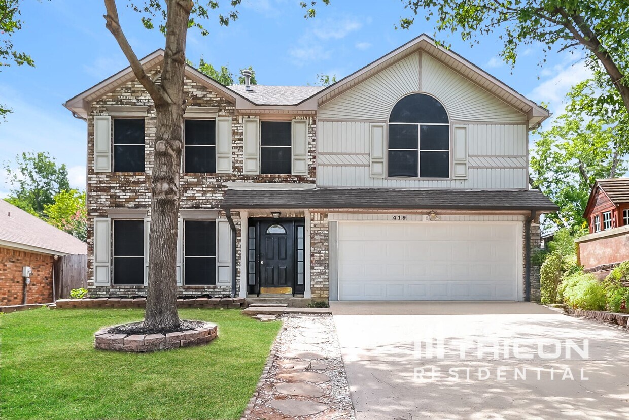 Foto principal - 419 Windhurst Dr