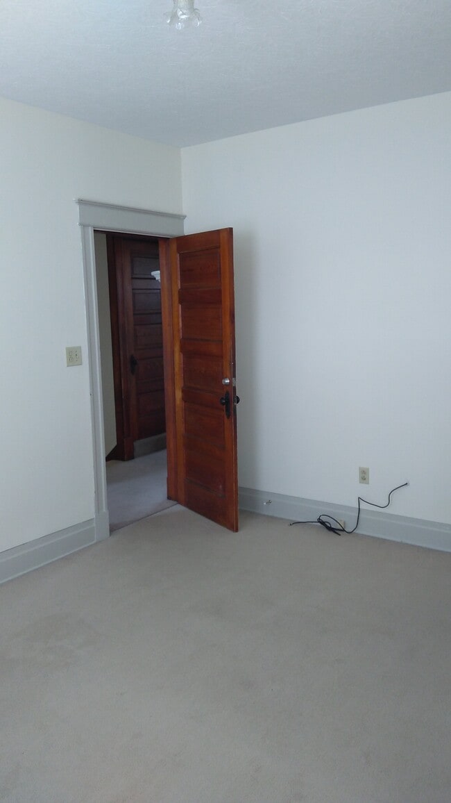 Building Photo - 3718 Darwin Ave